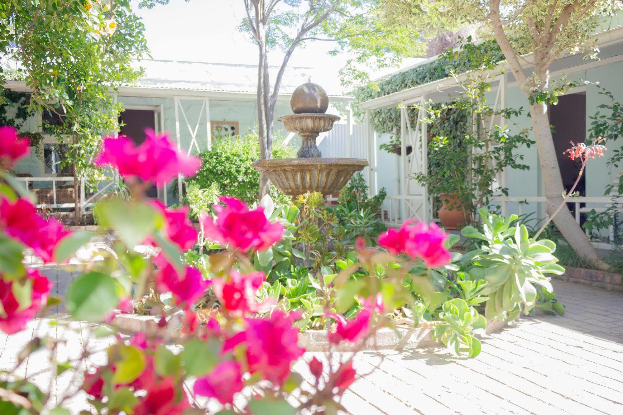 לינה וארוחת בוקר אאודטסהורן Adley House מראה חיצוני תמונה